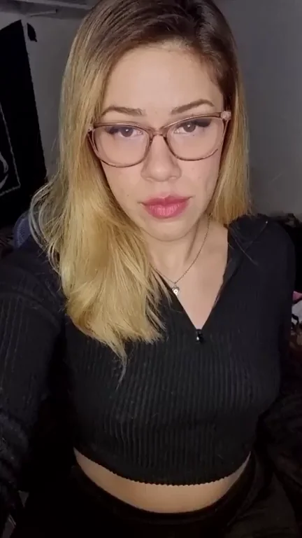 Suck My Perky Petite Titties 😍👅