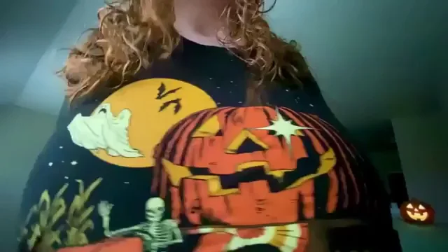 Me animorphing into a bat the second the fireworks end ðŸŽƒ