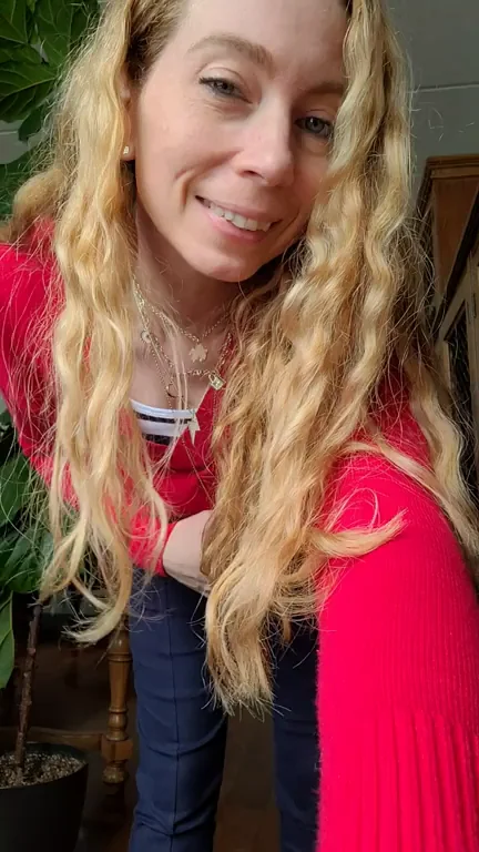 46yo Blonde MILF's Patriotic Ass Flash for America's 247th!