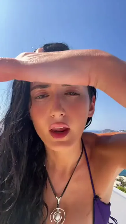 Ariel Frenkel is fire ...