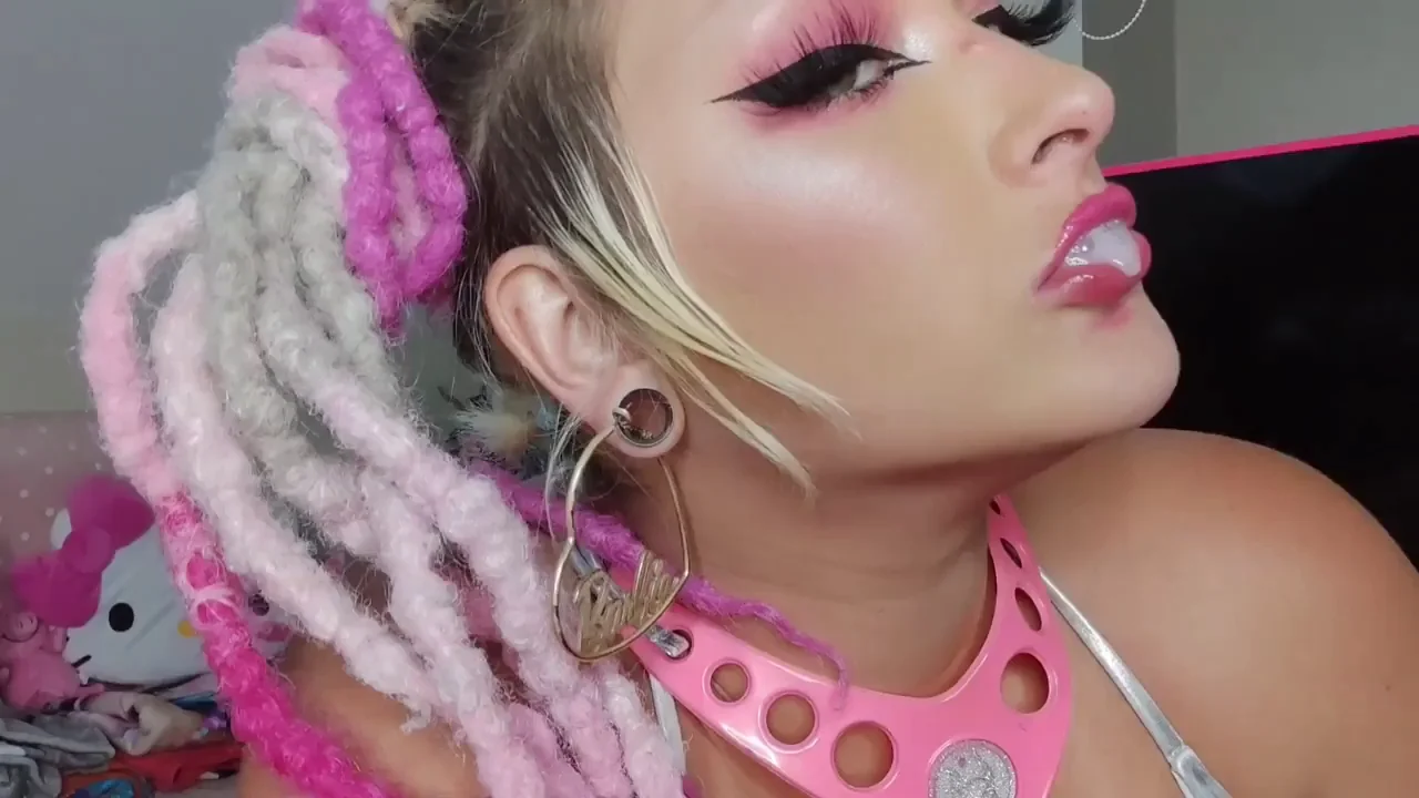 I need mutliple guys to fill my pretty whore mouth, don't you agree