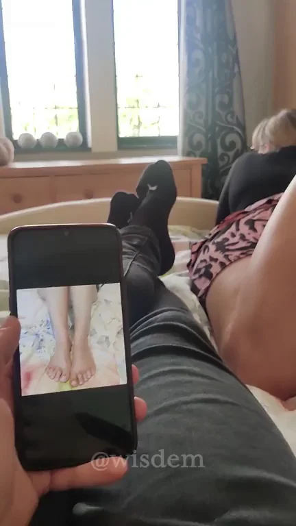 Would you say no to a handjob/footjob combo, even if you don't have a foot fetish? 👆€