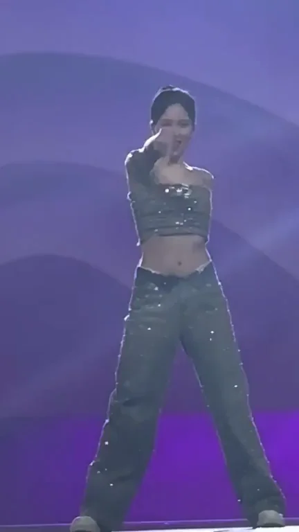 TWICE Mina's Slutty Stage Tease - Shiny Pants Humps & Hip Thrusts