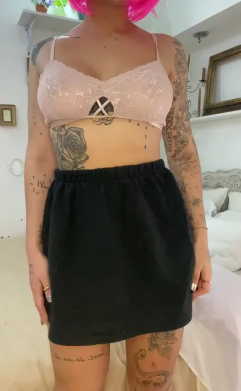 My Naughty Public Snap Story: Pink-Haired Slut Flashes Tits & Juicy Ass 🍑💦