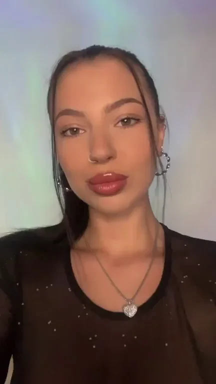 have you ever creampied an 20year old 😁Š