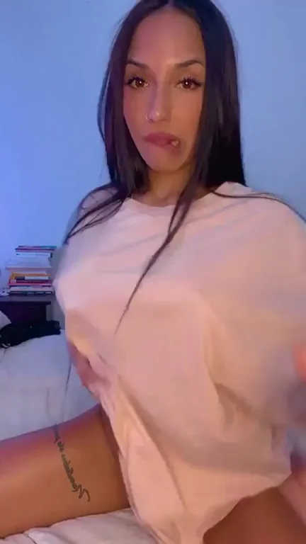 Drop Your Age If You'd Devour This College Slut's Pussy 👅🍑