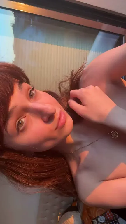19yo Redhead Tease Drops Tits & Grins: What You Poundin'?