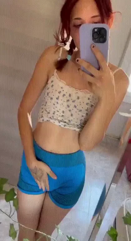 5'2 and 19| is that funsized enough? ðŸ¥°