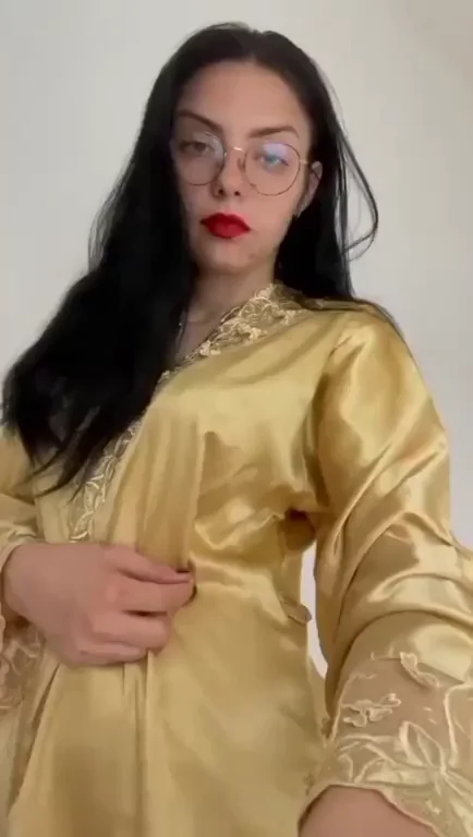 Wanna fuck your step daughter if wifey is busy in the kitchen preparing dinner?