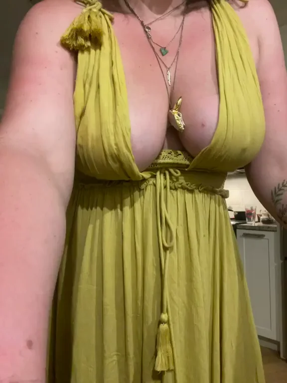 Titty drop of some big natural hippie tits