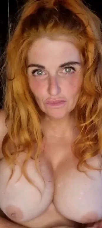 Older Country Girl Flaunts Massive Soft Tits & Tiny Nipples 😍🍈🍈
