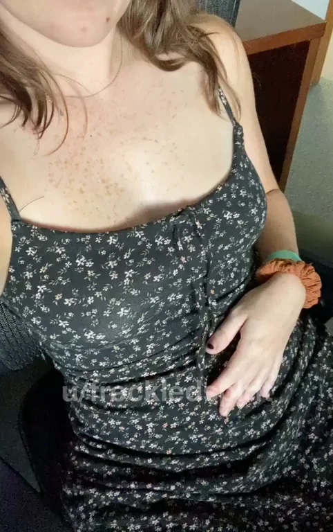 My boss is in the restroom, hope I don’t get caught [GIF]