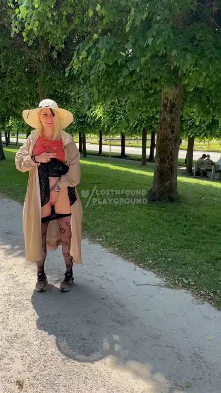 this girl has just idiocy in her head ðŸ’