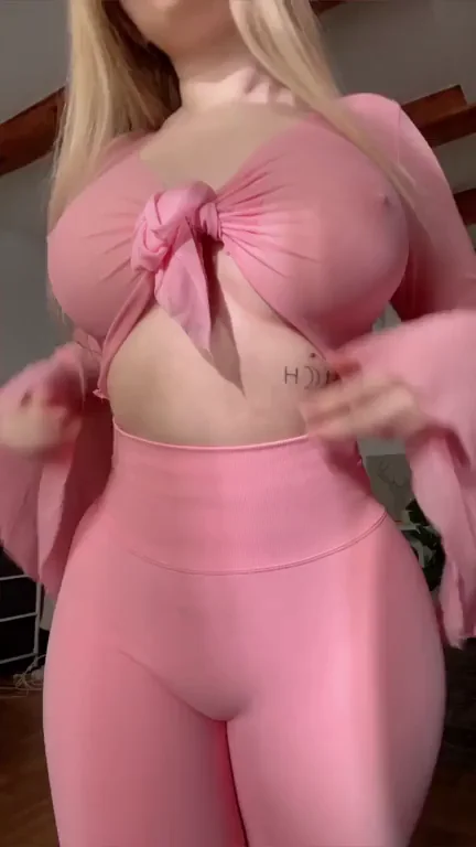 Girlfriend's Nudes? Nah, Watch My Massive Tits Bounce Instead! 🍈🍈💕