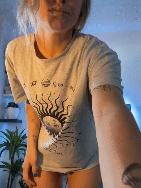 Craving Tongue on My Juicy Pussy from Behind 😈🍑👅