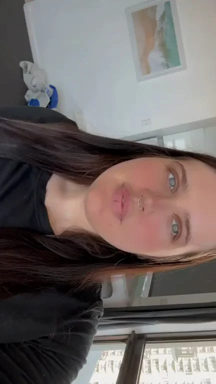 Just a chubby Aussie girl <33