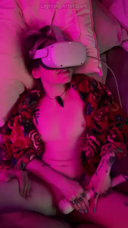 Petite VR Slut Blasted by Magic Wand Vibes 💦🕶️