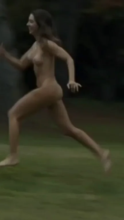 Alison Brie's Hot Naked Run with Tits Bouncing and Juicy Ass Cheeks