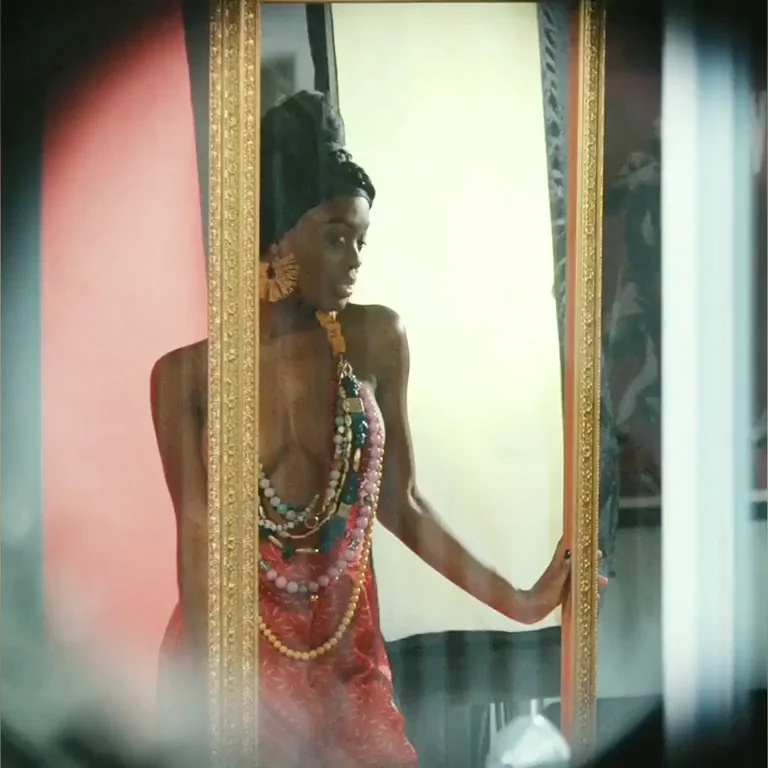 Blessing Adedijo in 'The Voyeurs' (2021)