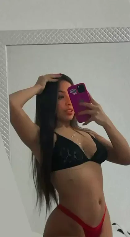Juicy tits and flat tummy that require your warm cum