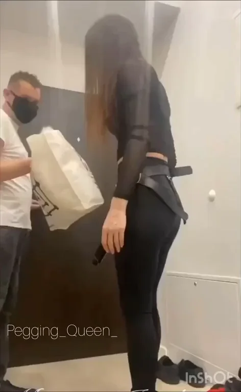 Dumb Delivery Dude Pegged by Hot Strap-on Queen 🛵🍆💦