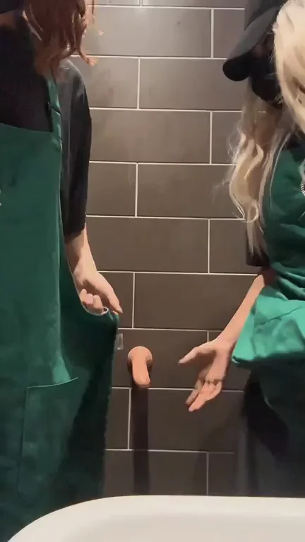 Super Comfy Sucking Cock with My Coworker Babe! 🍆💦 Join Us?