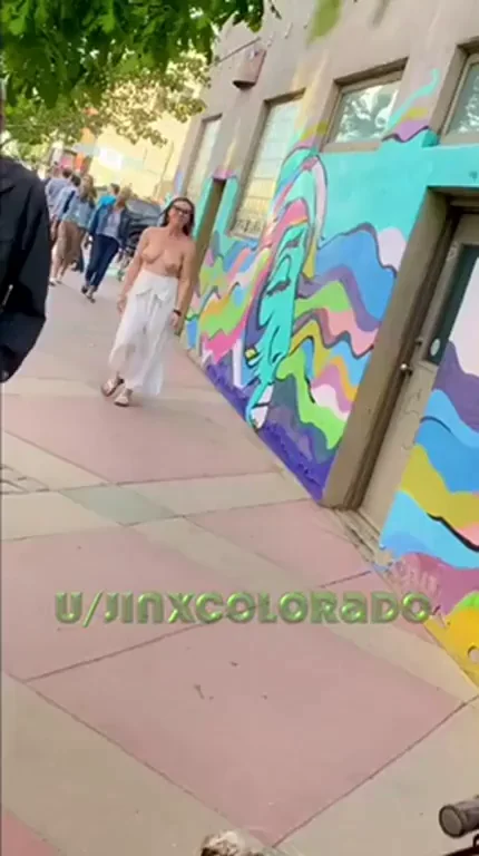 MILF Flashes Massive Natural Tits Publicly, Brain-Melting Countdown