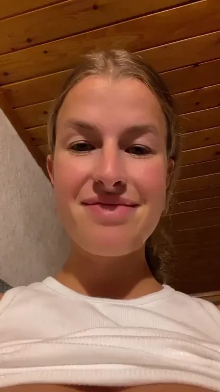 [TW] Put your hard dick between my lovely milkers