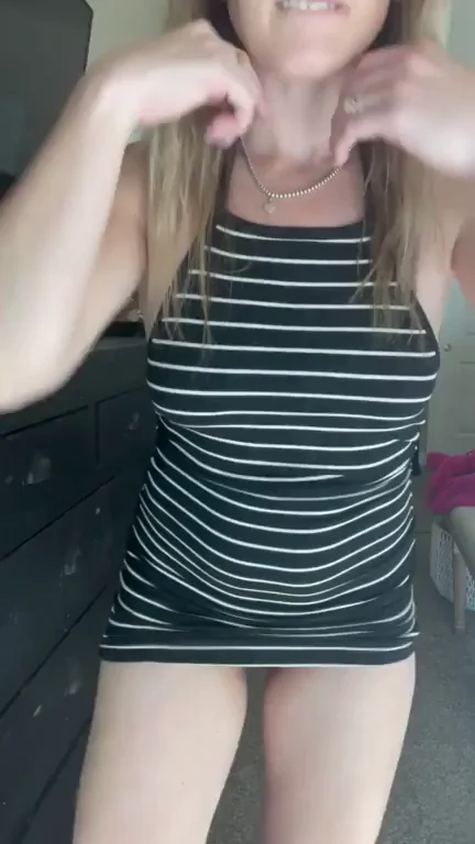 Love dresses that are easy access!
