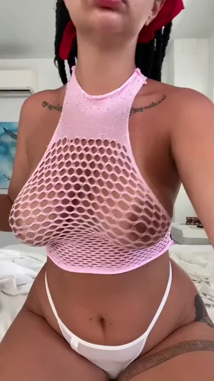 Saggy Stacked Naturals: Surgery or Keep 'Em Floppy?
