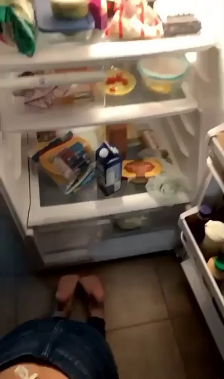 Horny Stay-at-Home Wife Craves Cock in Kitchen 🍆👅