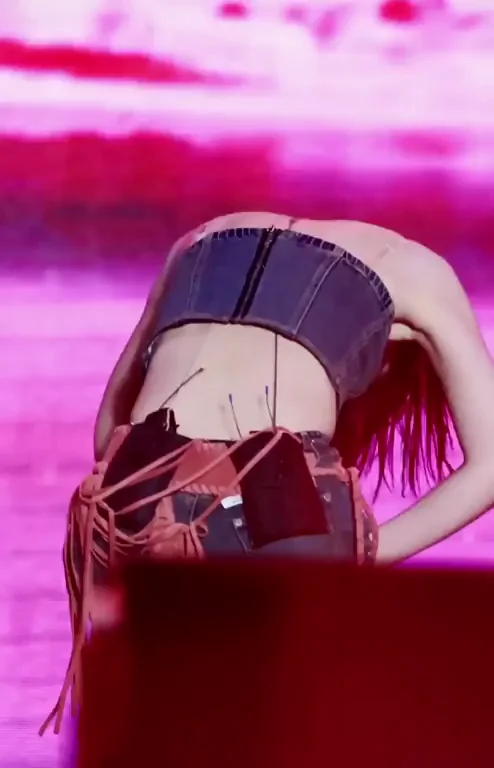LE SSERAFIM - Chaewon