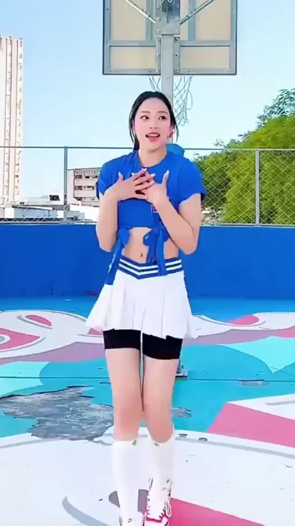NewJeans - Minji