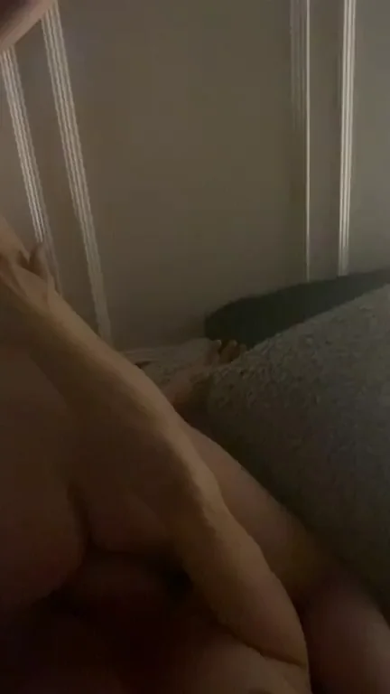 Hot MILF Stranger Smothers Hubby's Wife in Facesitting Threesome Kickoff