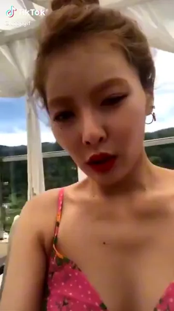 HyunA - solo