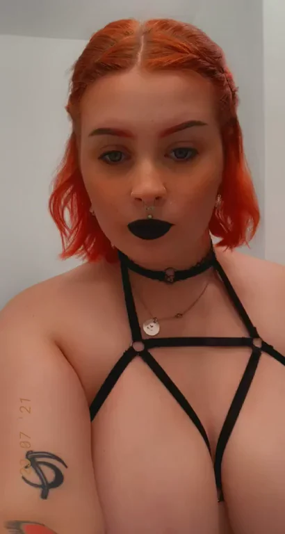 Big Titty Goth GF Boob Bounce 😈🍒💥