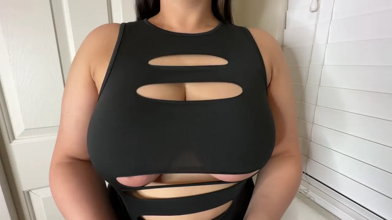 🖤 Black Top Tease: Does It Suit My Massive Latina Natural Titties? 🔥 [OC]