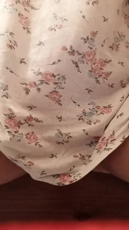 Prepping My Juicy Shaved Pussy for Day Off Fun 😈💦