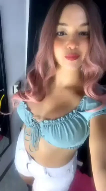 Fell Hard for Her Perky B-Cups & Juicy Ass 😍🍑