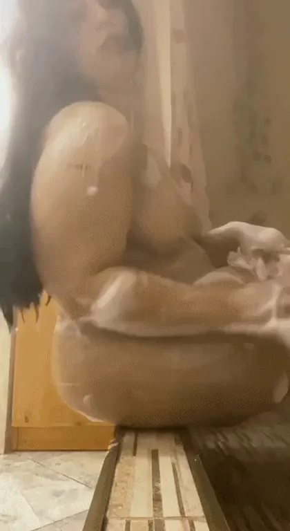 Breed me in shower i wont complain