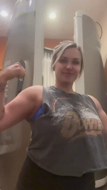 Muscular MILF's Massive Saggy Tits Layer Tease Drop