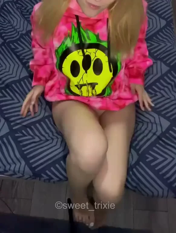 Raise your hand if you want to fuck me like this?