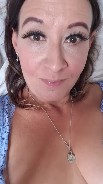 Hope you like naughty curvy moms