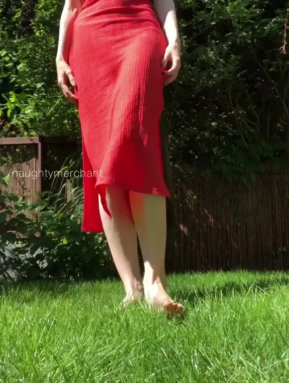 Panties Off, Butt Plug In Slutty Upskirt Tease 😈🍑