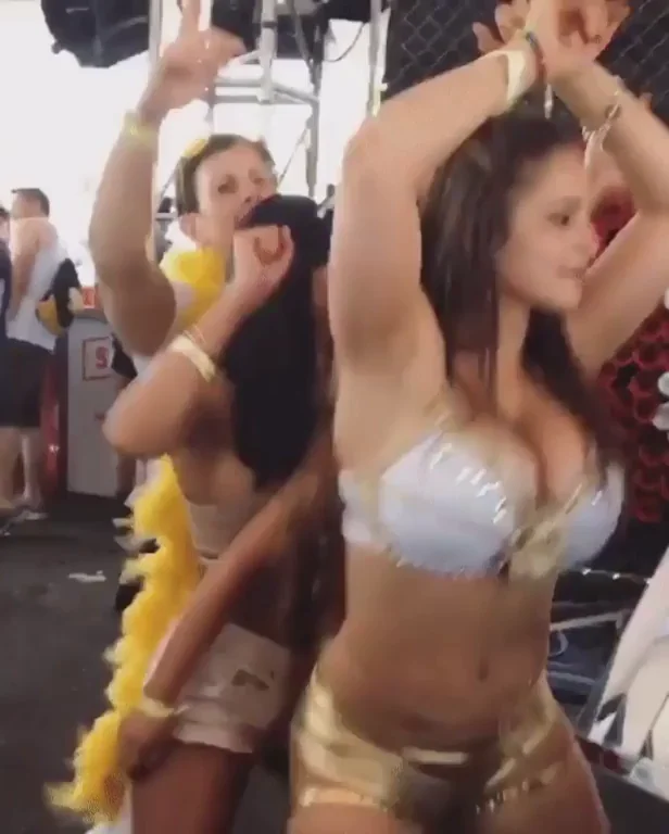 Sexy Rave Girl Bouncing