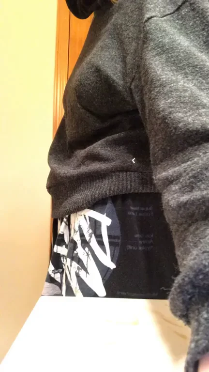 🍑 Can I Hide This Massive Jiggling Booty? 😈