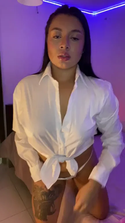 💦 Cum on 20yo Latina Slut's Tied Shirt for College Fund? 😈