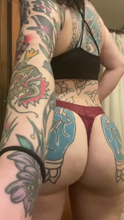 Fat tattooed asses make for a guaranteed boner