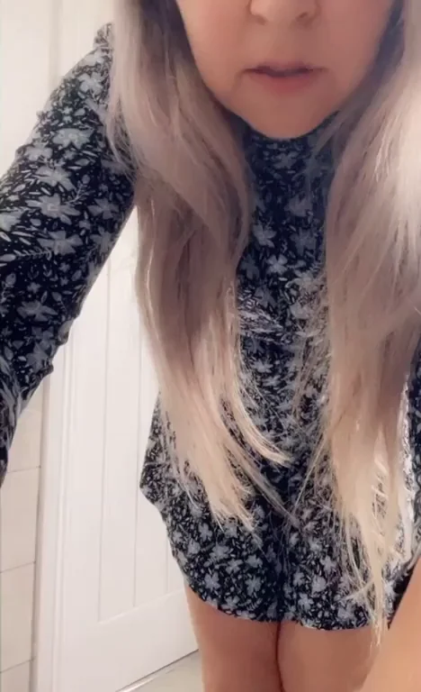 Concealing my juicy peach