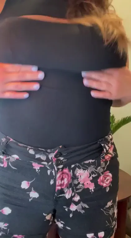 Monday Blues Cured by MILF's Massive Tits 💋🔥